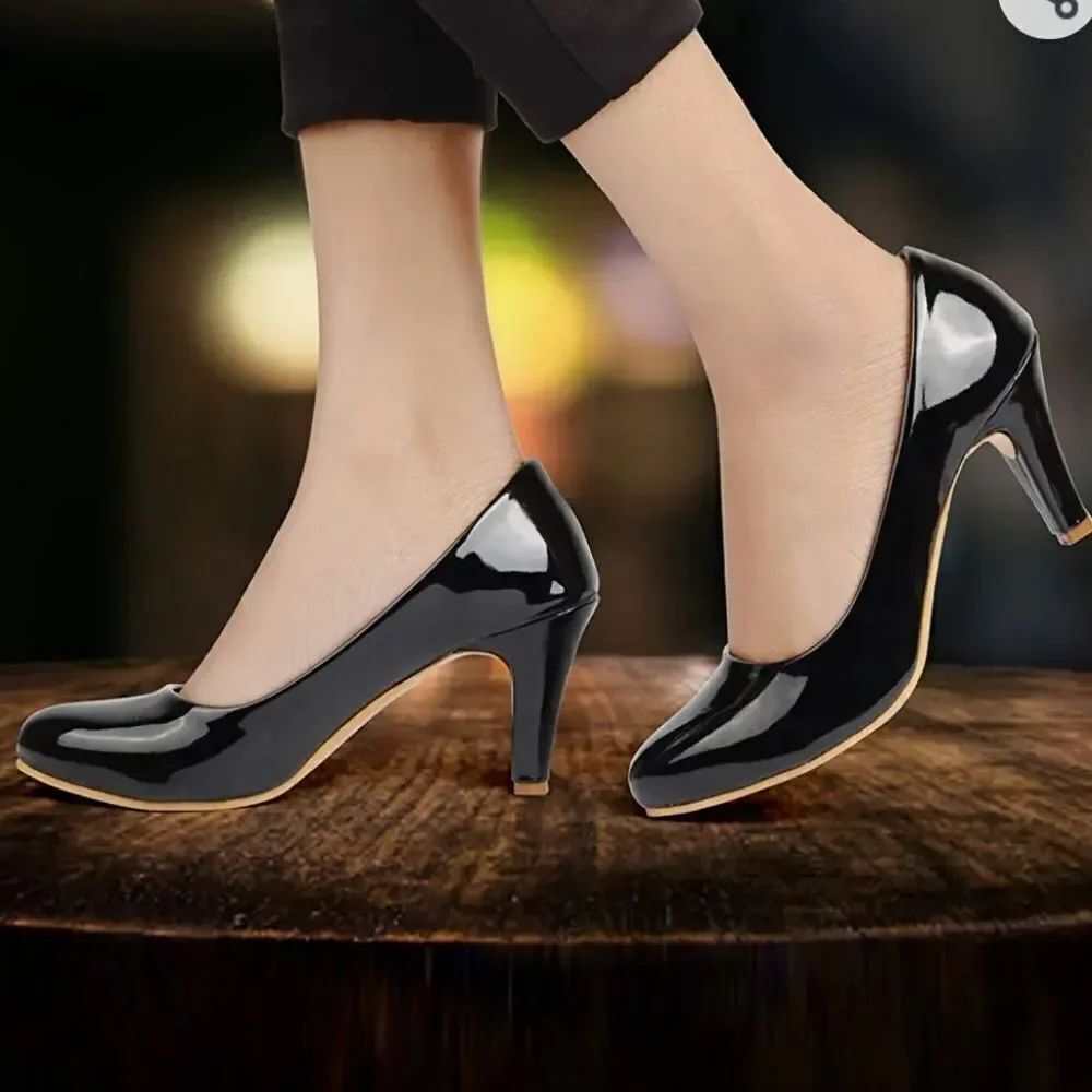 BRAND NEW BASS GLOSSY ROUND TOE LOW HEEL SLIP ON WOMEN"S SHOE